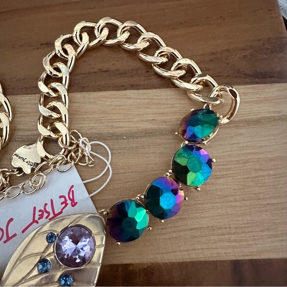 Betsey Johnson Buggin Out Butterfly Collar Necklace Multi NWT - Picture 3 of 5